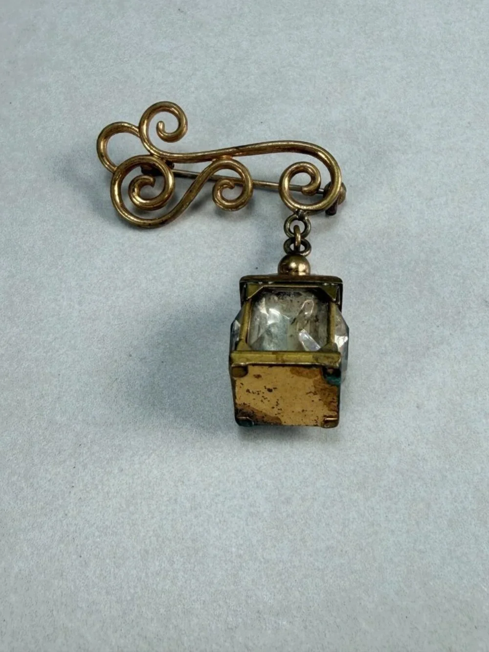 Vintage Calvaire Lamp Brooch Pin Dangling Lantern Clear Rhinestone - Picture 2 of 5